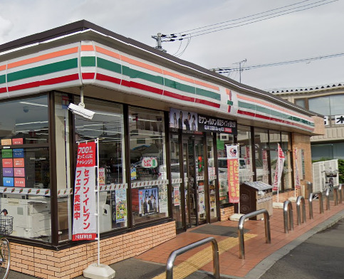 コンビニ　セブンイレブン 東大阪衣摺4丁目店（コンビニ）まで410m