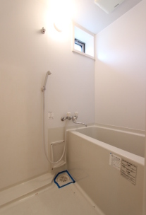 バス・シャワールーム　別タイプのお部屋になります。現状優先。