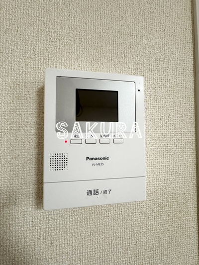 セキュリティ　女性の方でも安心のモニター付きインターフォン♪