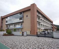 中学校　西脇南中学校（中学校）まで864m