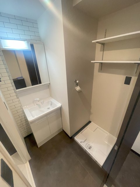 洗面設備　同物件別号室のものです。