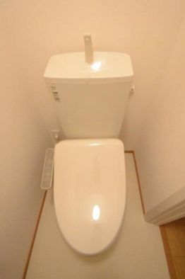 トイレ　落ち着いたトイレです