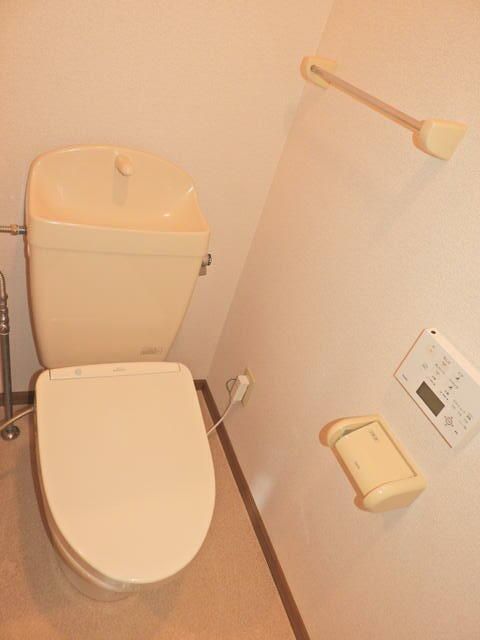 トイレ　コンパクトで使いやすいトイレです