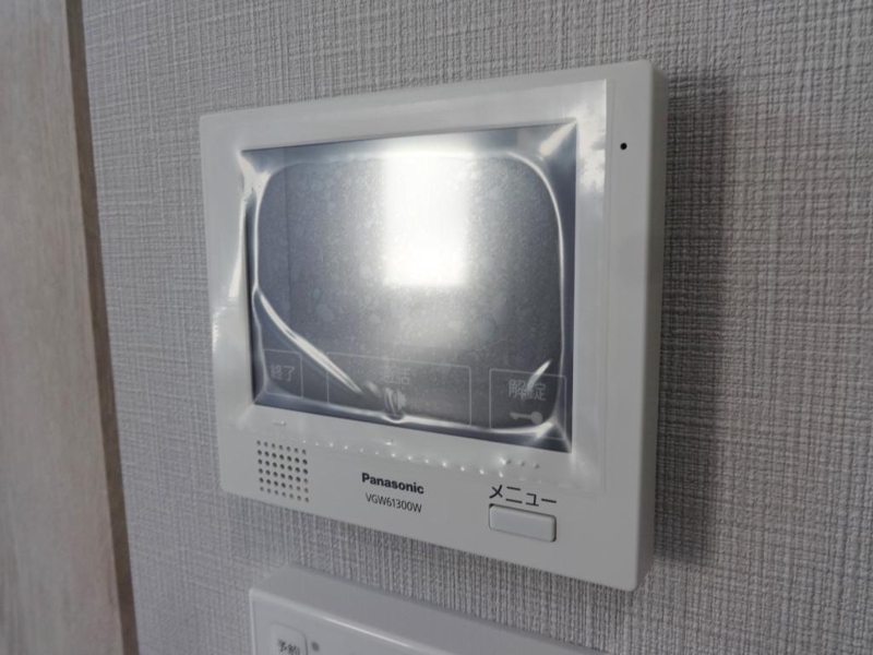 セキュリティ　顔の見える安心のインターホン付きです。