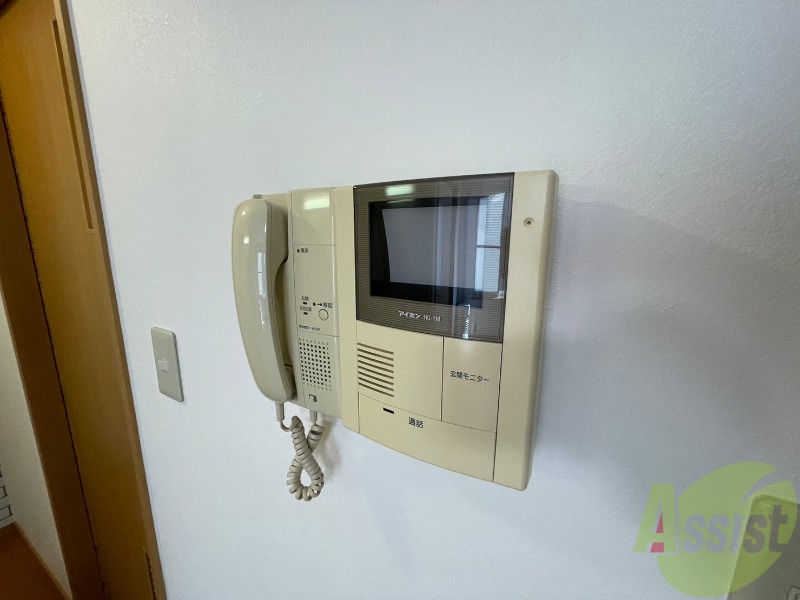その他設備　ＴＶモニター付インターホンです。来客者の顔が見えるので安心！