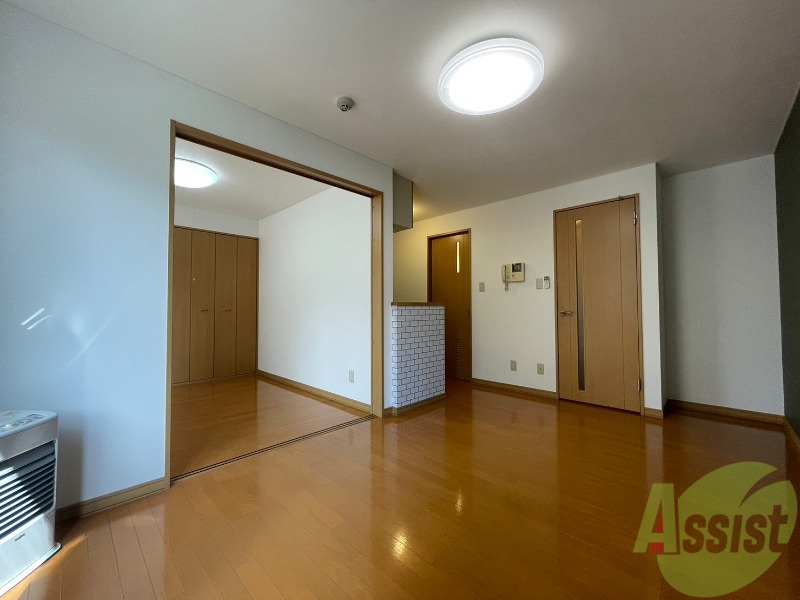 居室・リビング　広くてキレイなお部屋が広がっていて、充実した生活が送れそう。