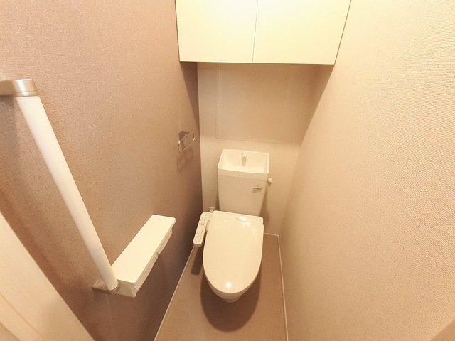 トイレ　落ち着いたトイレです