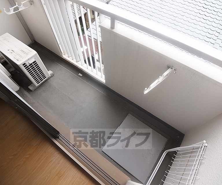 バルコニー　日当たりの良いバルコニーです。