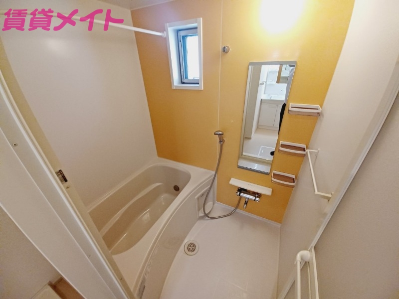 バス・シャワールーム　反転タイプ参考写真