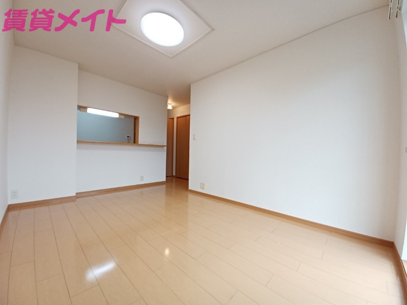 居室・リビング　反転タイプ参考写真