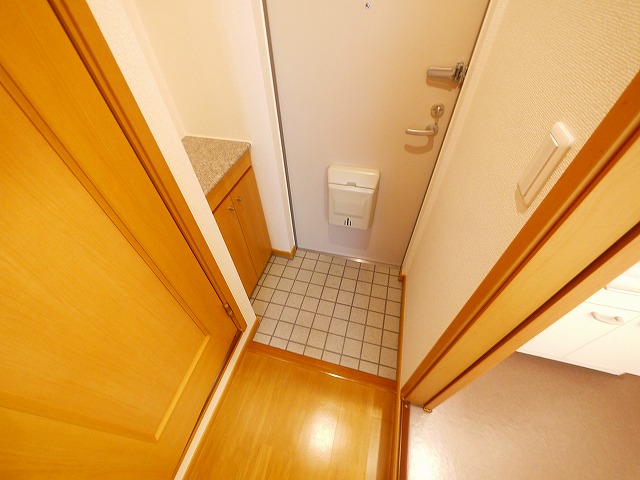玄関　収納もある玄関です