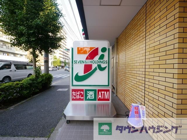 コンビニ　セブンイレブン滝の川6丁目店（コンビニ）まで323m