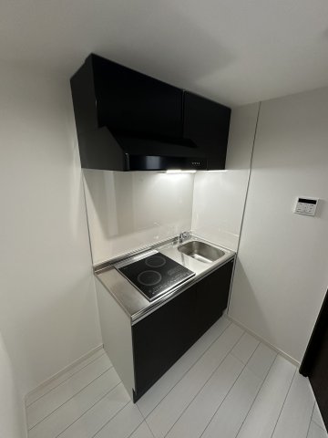 キッチン　２口ＩＨヒーターで料理する方も満足♪キッチン収納スペースも豊
