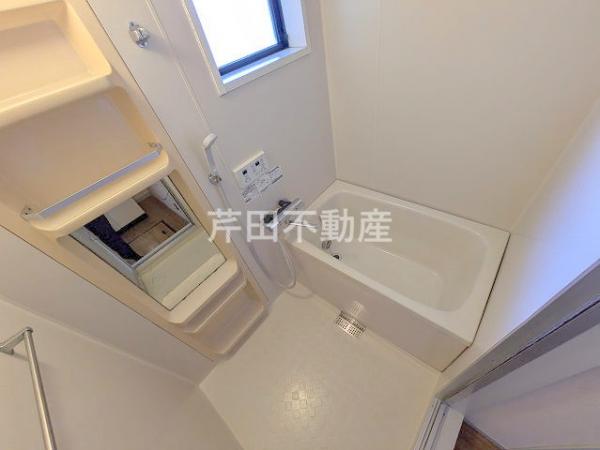 バス・シャワールーム　★駐車場１台無料★独立洗面台つき★