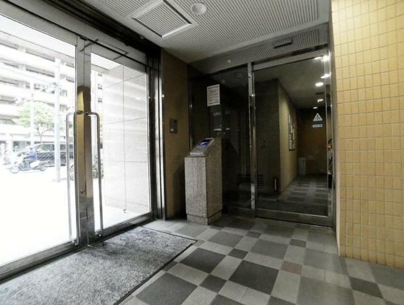 エントランス　エントランス