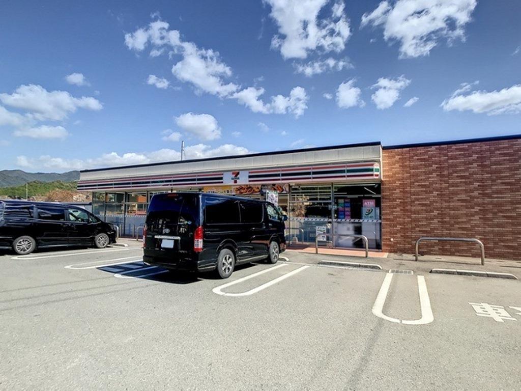 コンビニ　セブンイレブン山口吉敷店（コンビニ）まで545m