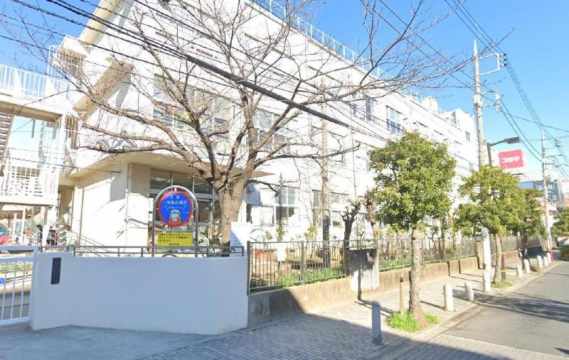 小学校　足立区立東加平小学校（小学校）まで700m