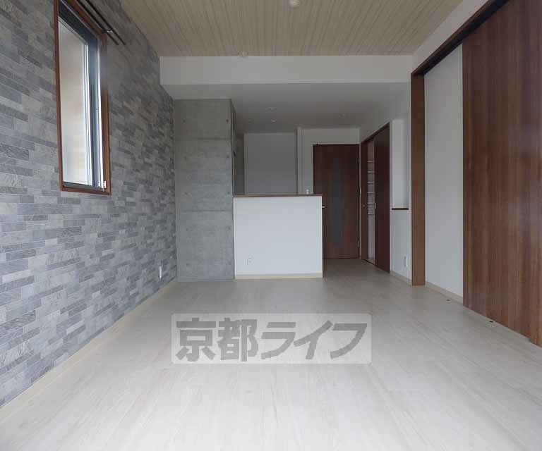 居室・リビング　広々としたお部屋です。