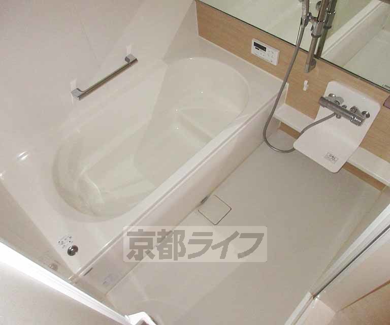 バス・シャワールーム　ゆっくりくつろげるお風呂です・
