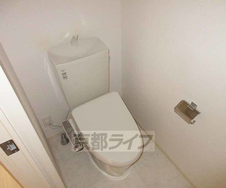 トイレ　ウォシュレット付きのトイレです・