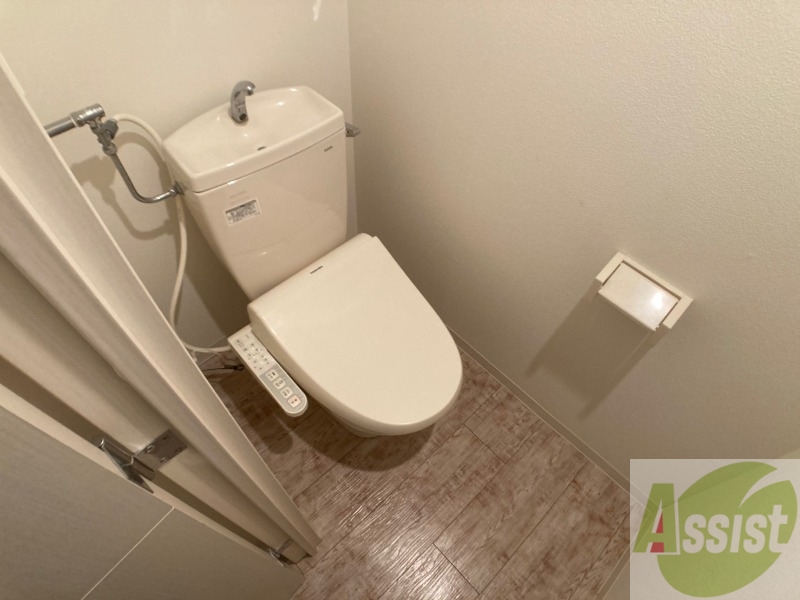トイレ　トイレです。ウォシュレット付を探している方、おすすめです。