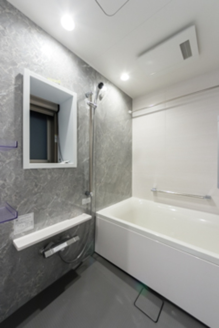 バス・シャワールーム　※写真は同タイプ住戸です。
