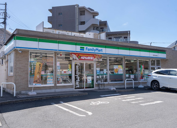 コンビニ　ファミリーマート 千葉汐見丘町店（コンビニ）まで81m