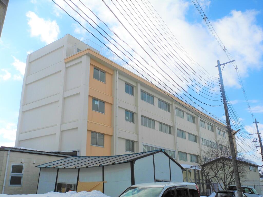 小学校　新潟市立結小学校（小学校）まで673m