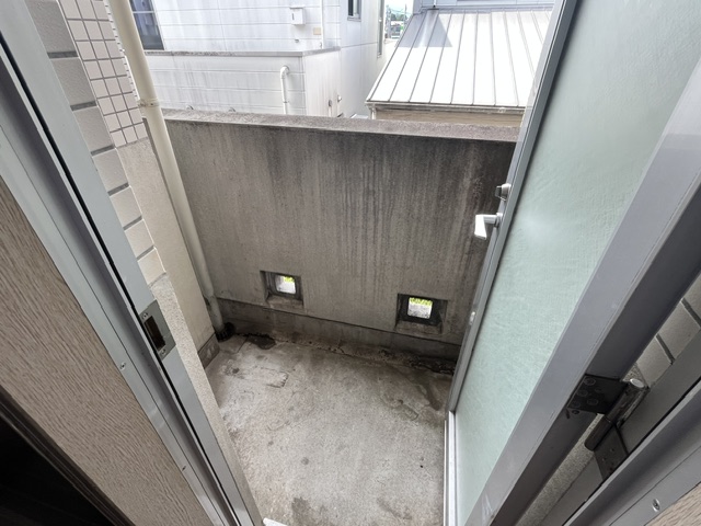 その他設備　勝手口