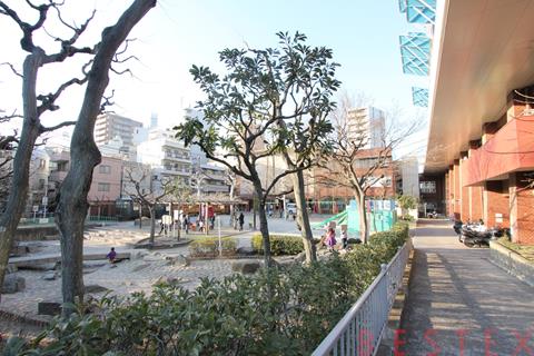 公園　文京区立神明都電車庫跡公園（公園）まで400m