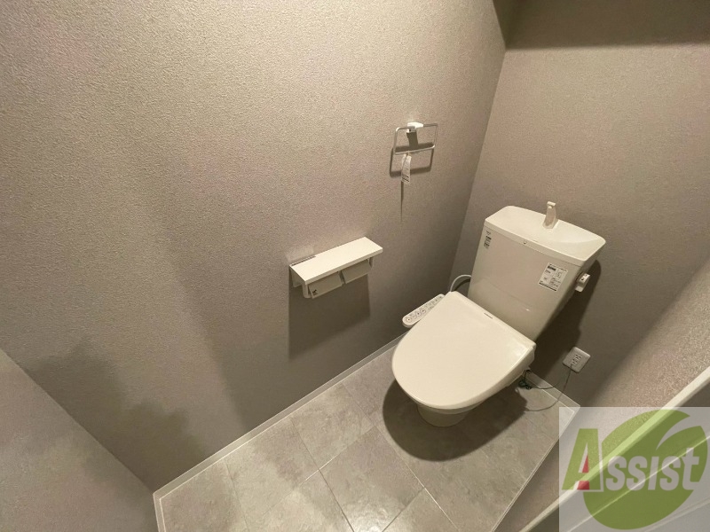 トイレ　こちらはトイレです。清潔感があり、安心して使用できます。