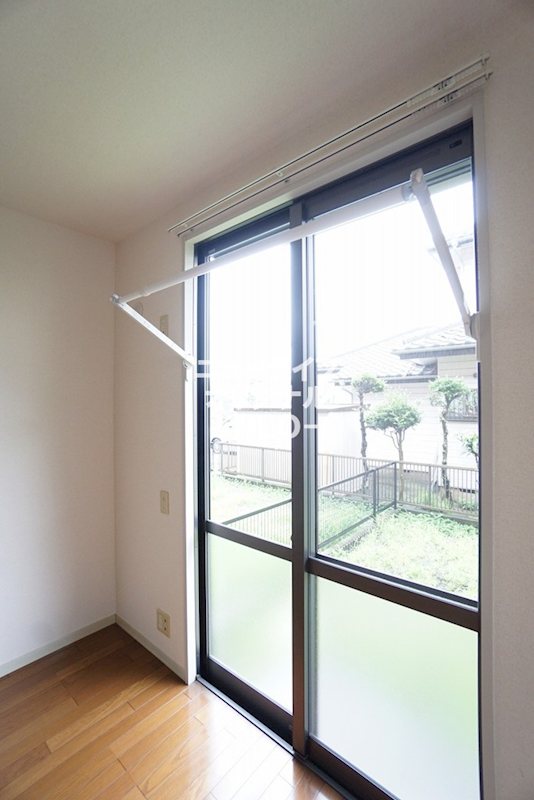 その他設備　雨の日のお洗濯に役立つ室内物干し付き☆