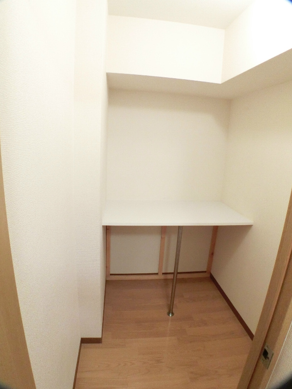 収納　納戸　豊富に収納可能です