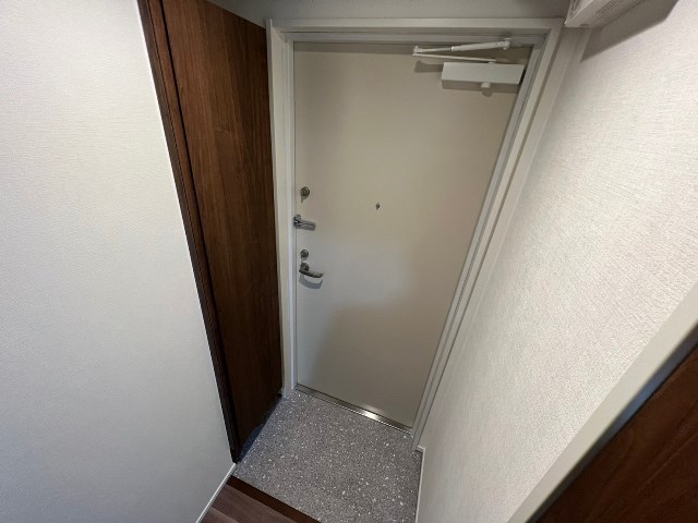 玄関　※別号室の写真です※