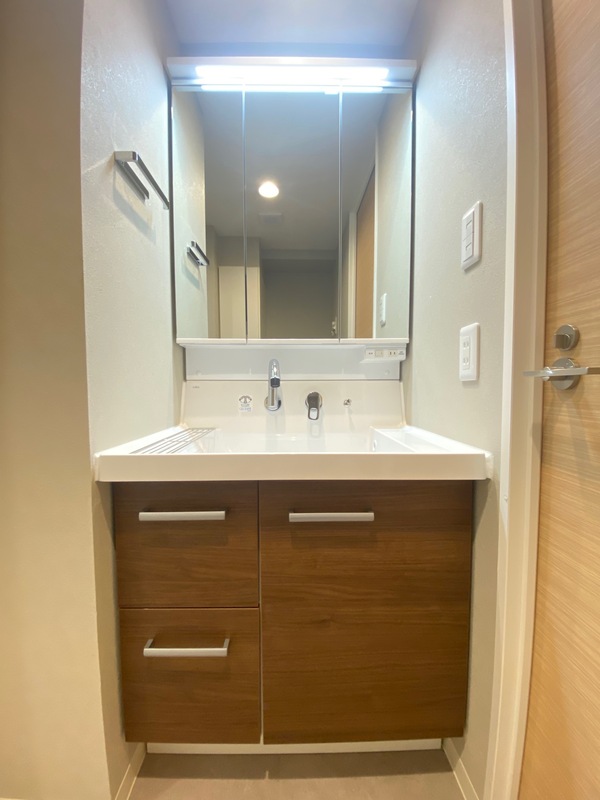 洗面設備　※別部屋の参考写真です。