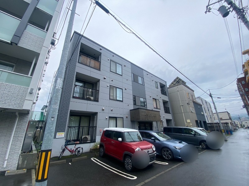 建物外観　札幌市中央区南十三条西「ピースフル山鼻」