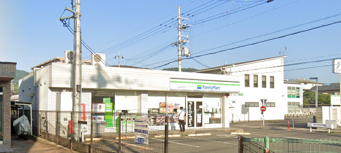 コンビニ　ファミリーマート 上桂山田口店（コンビニ）まで339m