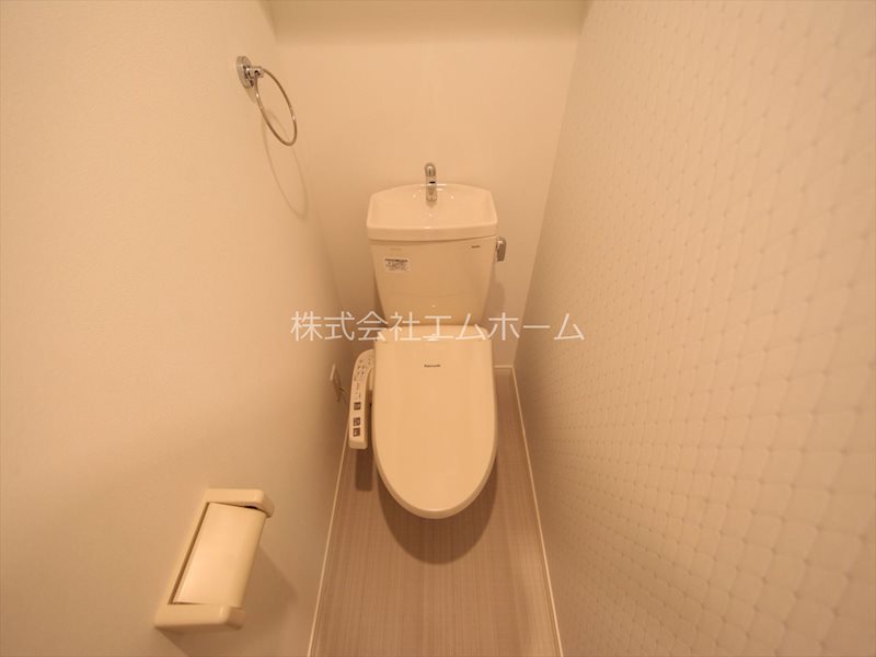 トイレ　温水洗浄暖房便座付トイレ