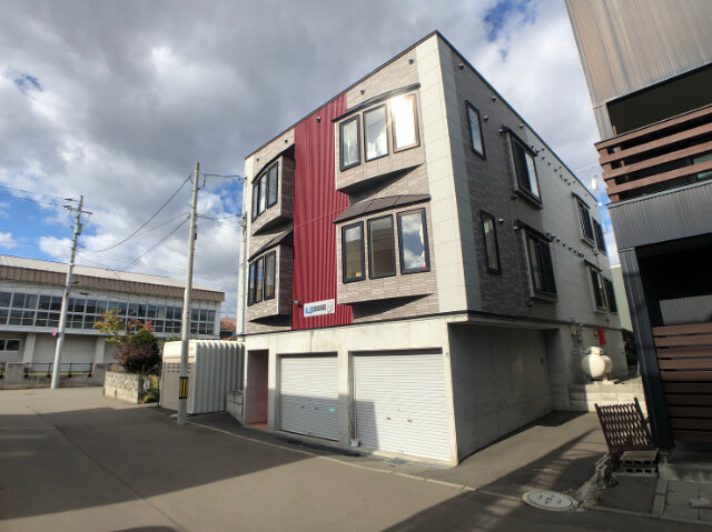 建物外観　札幌市東区北２２条東「ＬＥＥＳＰＡＣＥ元町」