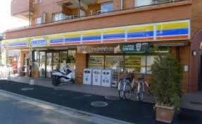 コンビニ　ミニストップ杉並いずみ町町店（コンビニ）まで213m