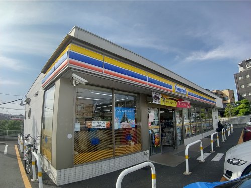コンビニ　ミニストップ 船橋滝台店（コンビニ）まで566m
