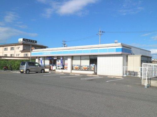 コンビニ　ローソン大和郡山外川町店（コンビニ）まで975m