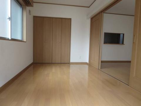 居室・リビング　室内