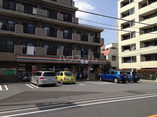 コンビニ　セブン-イレブン 練馬春日町５丁目店（コンビニ）まで517m
