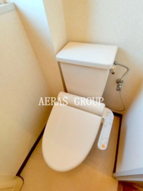 トイレ　別部屋参考写真。