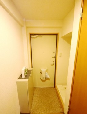 玄関　※同建物別部屋
