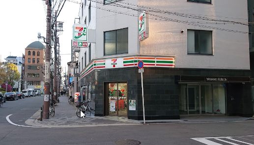 コンビニ　セブンイレブン　大阪アメニティパーク前店（コンビニ）まで235m