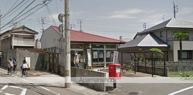 郵便局　泉川郵便局（郵便局）まで677m