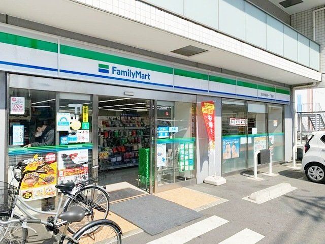 コンビニ　ファミリーマート大田北糀谷一丁目店（コンビニ）まで330m