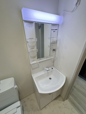 洗面設備　※同施工の参考写真です